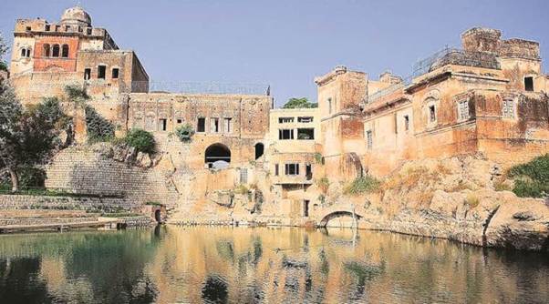 Katas Raj Temple_Wikimedia